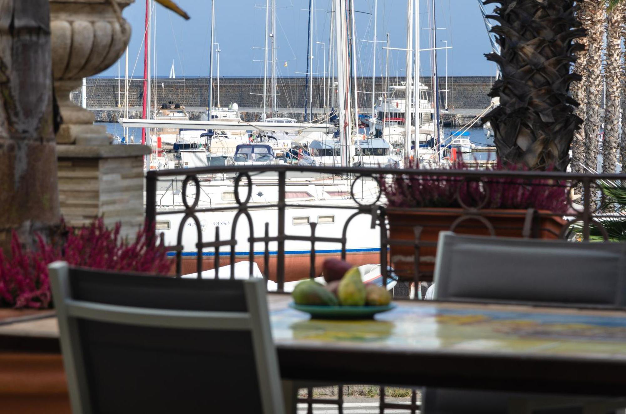 Casa Delle Zammare Fronte Mare Centro Storico Villa Рипосто Екстериор снимка