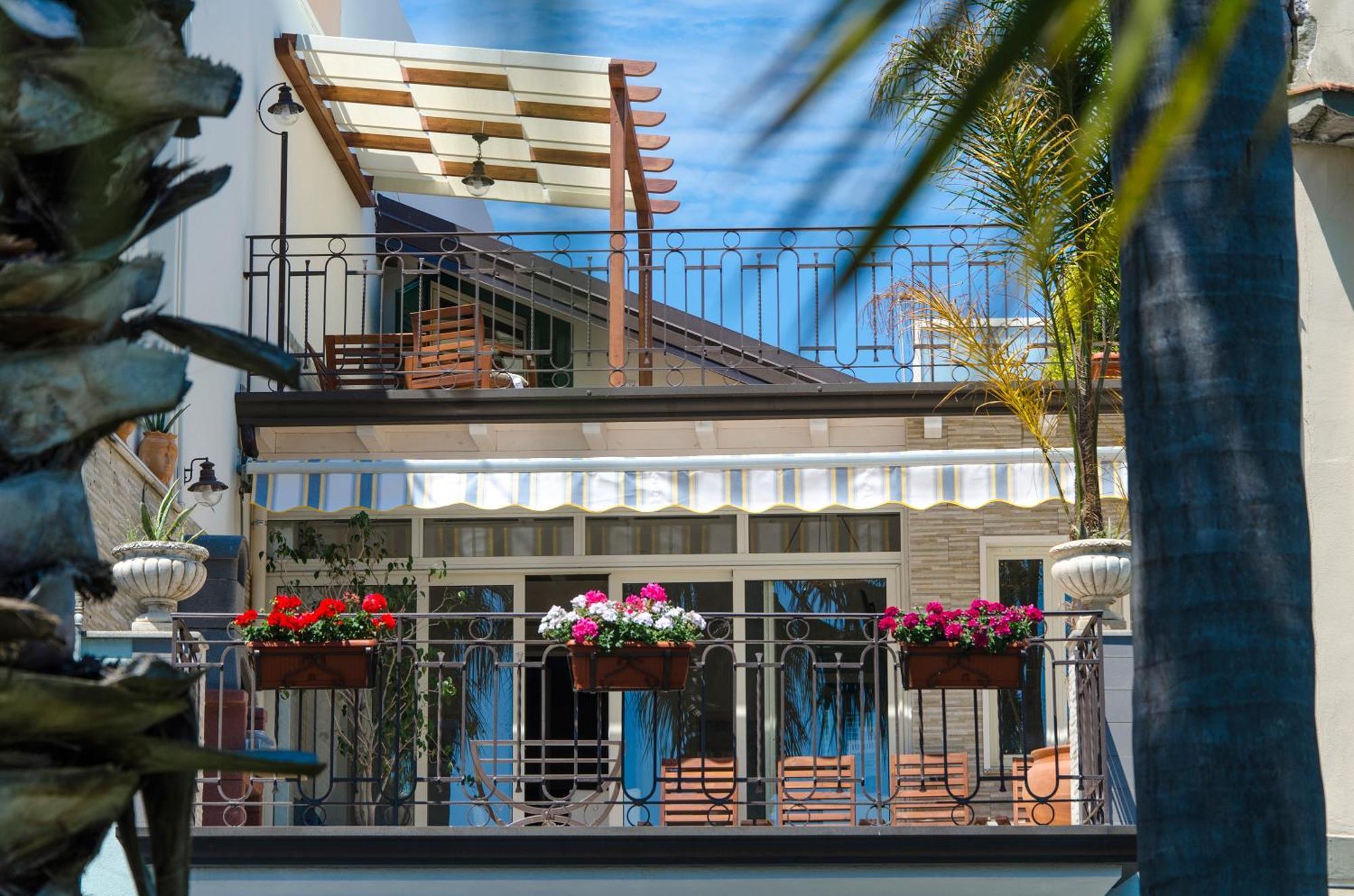 Casa Delle Zammare Fronte Mare Centro Storico Villa Рипосто Екстериор снимка