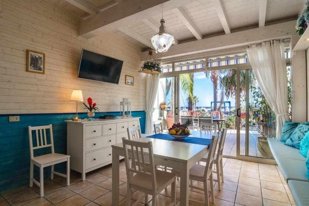 Casa Delle Zammare Fronte Mare Centro Storico Villa Рипосто Екстериор снимка