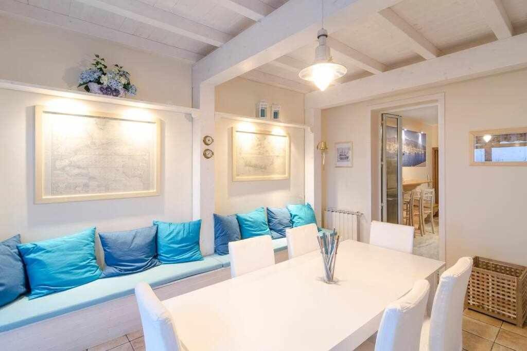 Casa Delle Zammare Fronte Mare Centro Storico Villa Рипосто Екстериор снимка