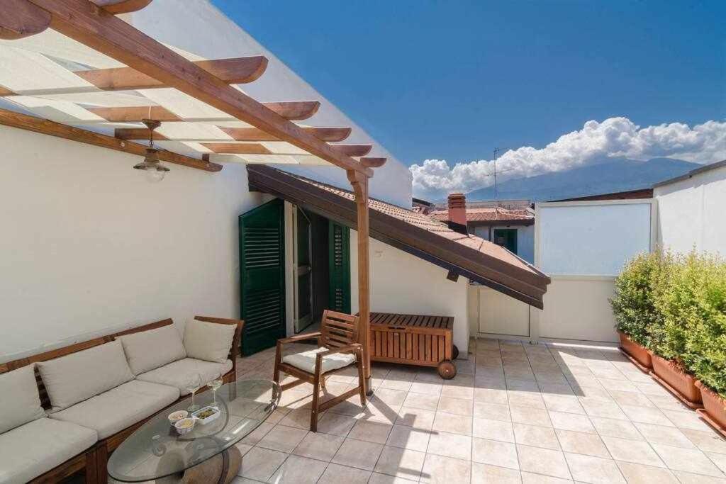 Casa Delle Zammare Fronte Mare Centro Storico Villa Рипосто Екстериор снимка