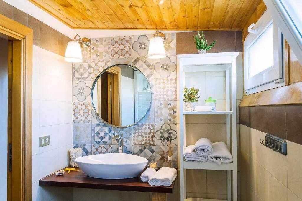 Casa Delle Zammare Fronte Mare Centro Storico Villa Рипосто Екстериор снимка