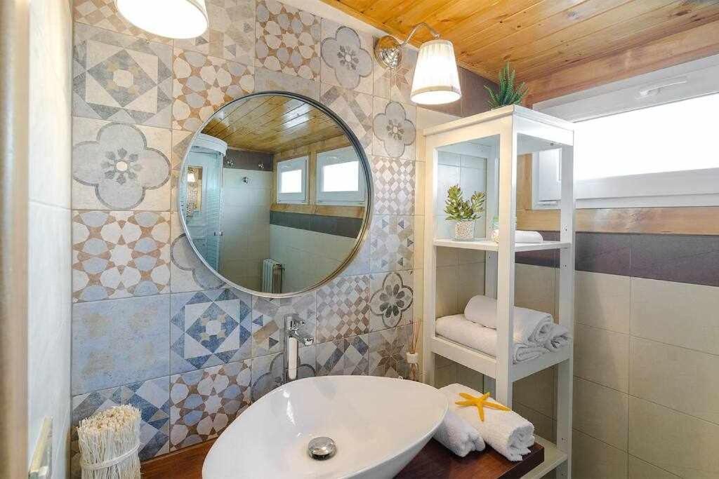 Casa Delle Zammare Fronte Mare Centro Storico Villa Рипосто Екстериор снимка